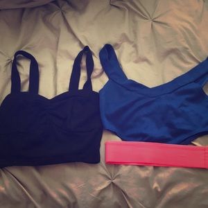 Set of two crop tops